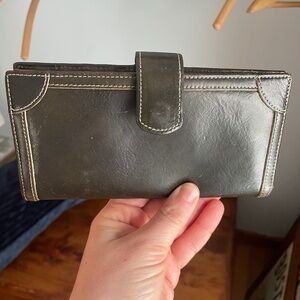 Tusk leather wallet dark green